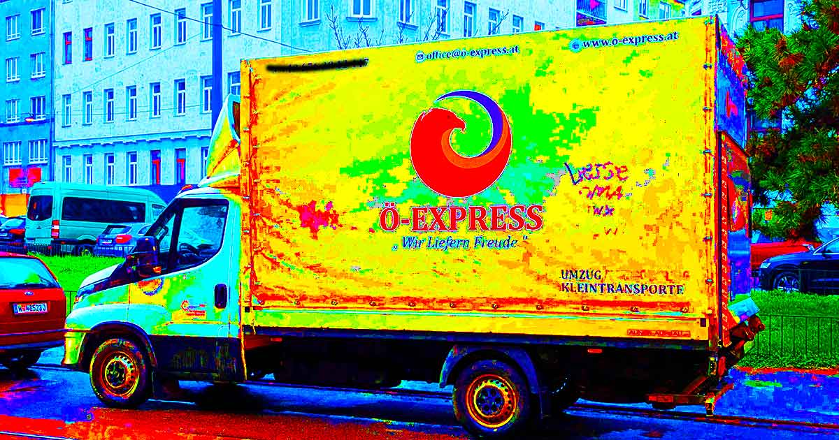 Eigenes Foto: Umzugswagen mit Firefox-Logo Rip-Off, Wien.